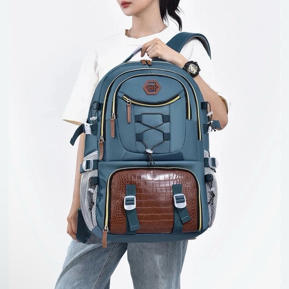 NWT Casual Light Green and Black Men's Backpack 40L - Picture 2 of 8